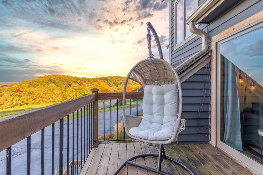 Relaxing 2Bedroom Townhome W/Playroom & Great View Galena Eksteriør billede